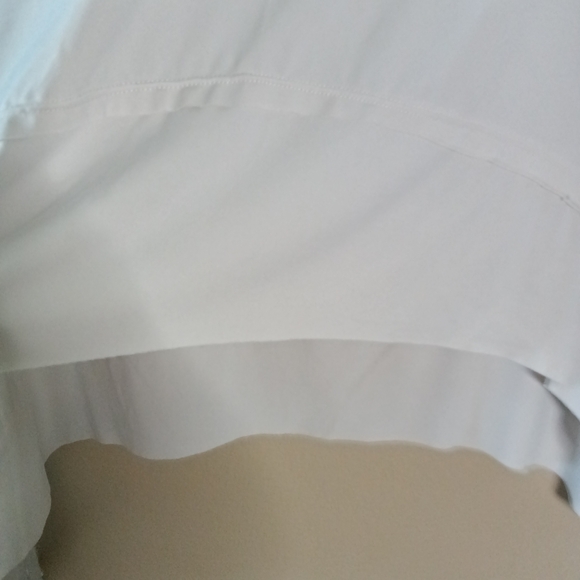 Pure Barre 'barre so hard" long Sleeve Crop Top White Hi Low Hem Thumbholes SZ M - Picture 3 of 9